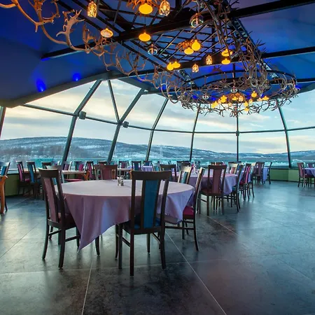 אתר נופש Arctic אוטסיוקי